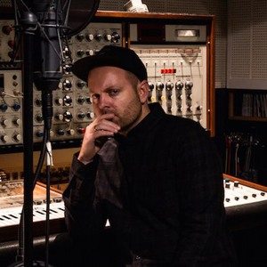 Artist: DJ Shadow